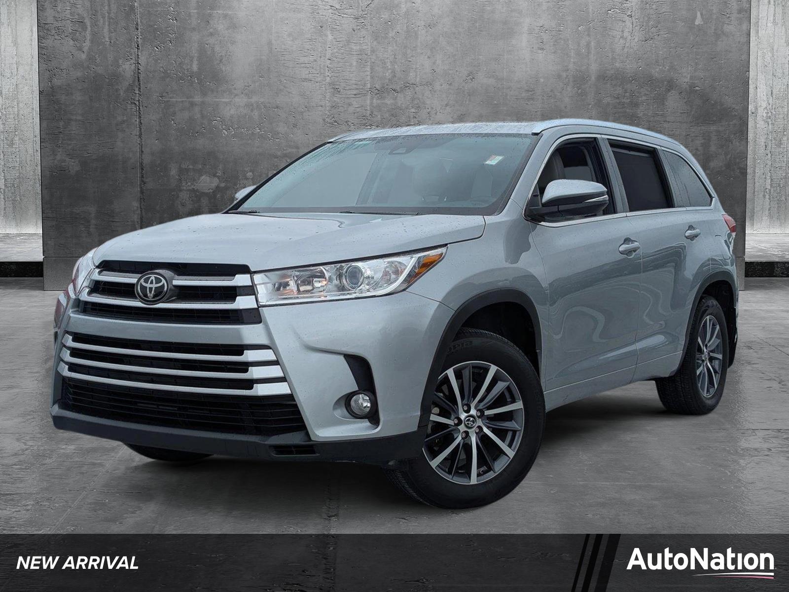 2017 Toyota Highlander Vehicle Photo in Ft. Myers, FL 33907