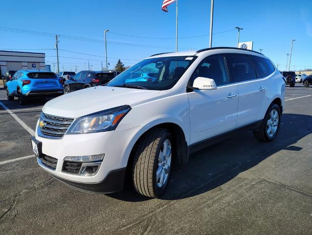 2017 Chevrolet Traverse Vehicle Photo in GREEN BAY, WI 54304-5303