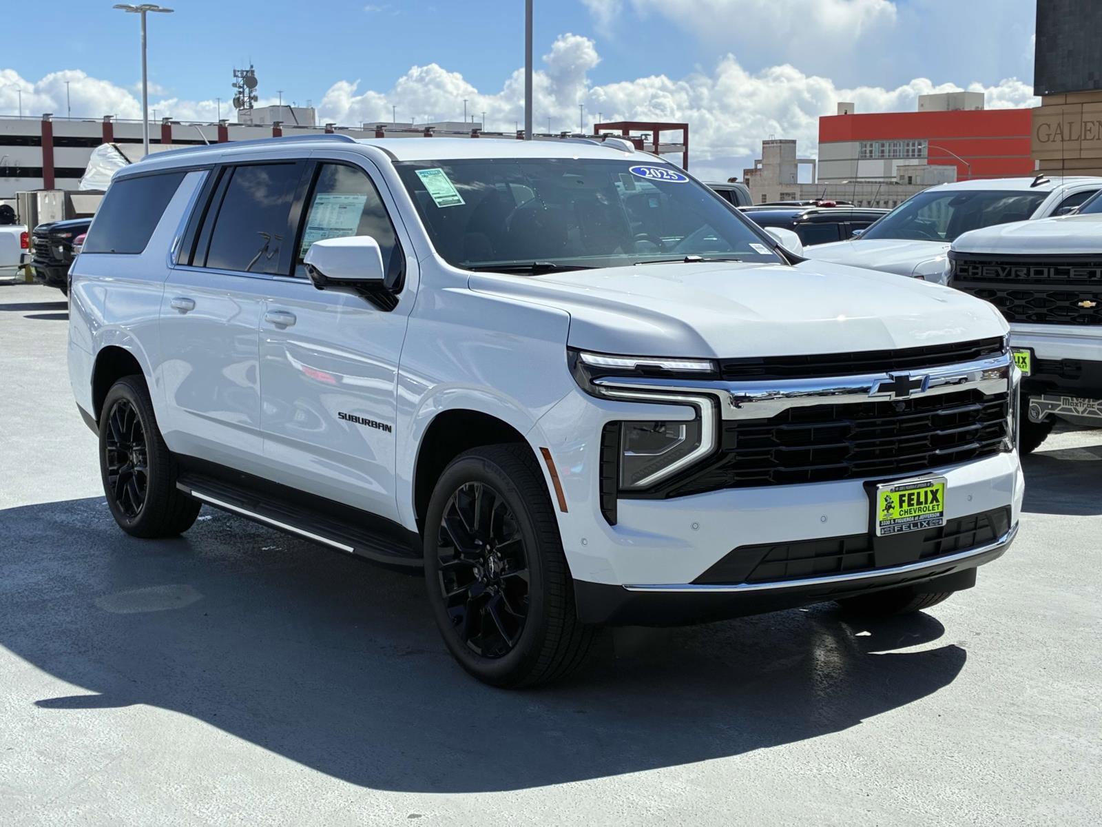 2025 Chevrolet Suburban Vehicle Photo in LOS ANGELES, CA 90007-3794