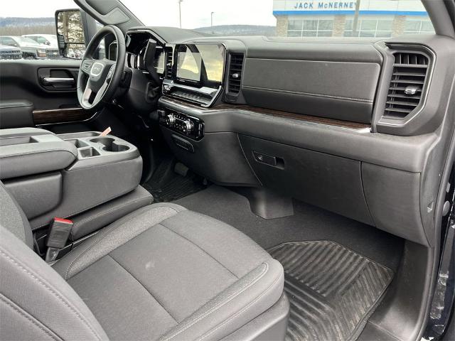 2024 GMC Sierra 3500 HD Vehicle Photo in TULLY, NY 13159-3159