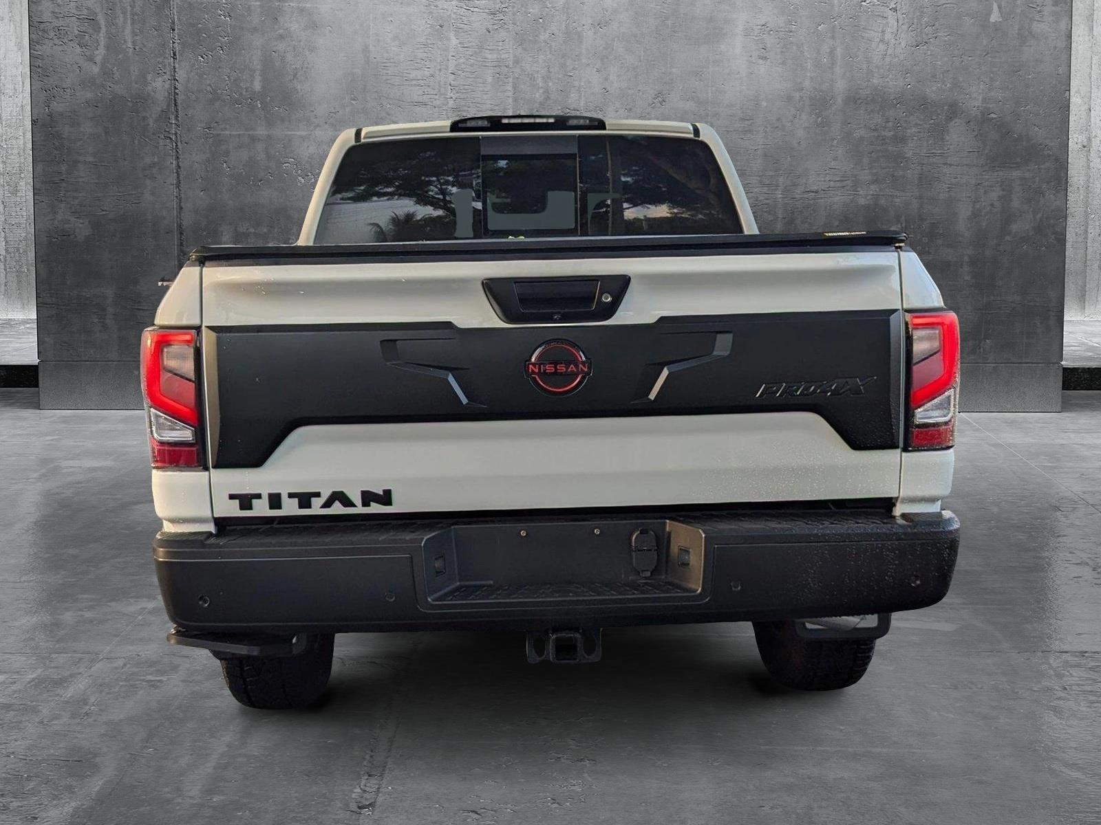 2024 Nissan Titan Vehicle Photo in Miami, FL 33135