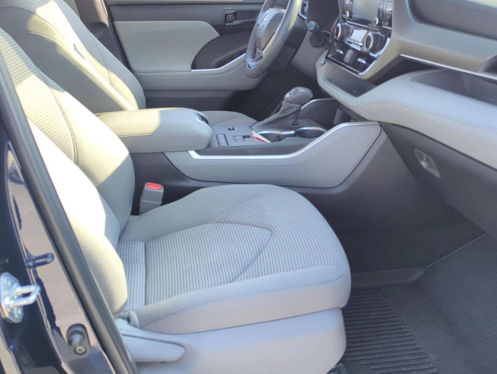 2022 Toyota Highlander Vehicle Photo in Ft. Myers, FL 33907