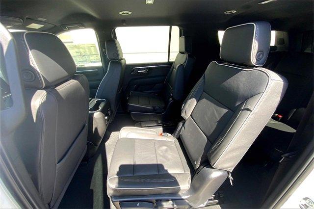 2025 Chevrolet Suburban Vehicle Photo in TOPEKA, KS 66609-0000