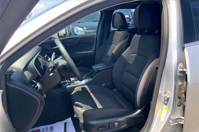 2020 Chevrolet Malibu Vehicle Photo in INDEPENDENCE, MO 64055-1377