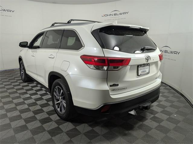 2019 Toyota Highlander Vehicle Photo in ENGLEWOOD, CO 80113-6708