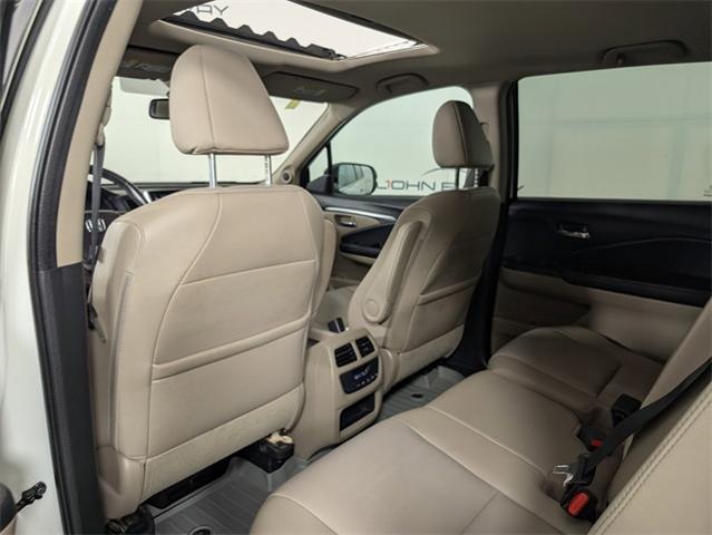 2016 Honda Pilot Vehicle Photo in ENGLEWOOD, CO 80113-6708