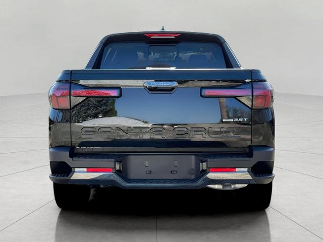2025 Hyundai SANTA CRUZ Vehicle Photo in Green Bay, WI 54304