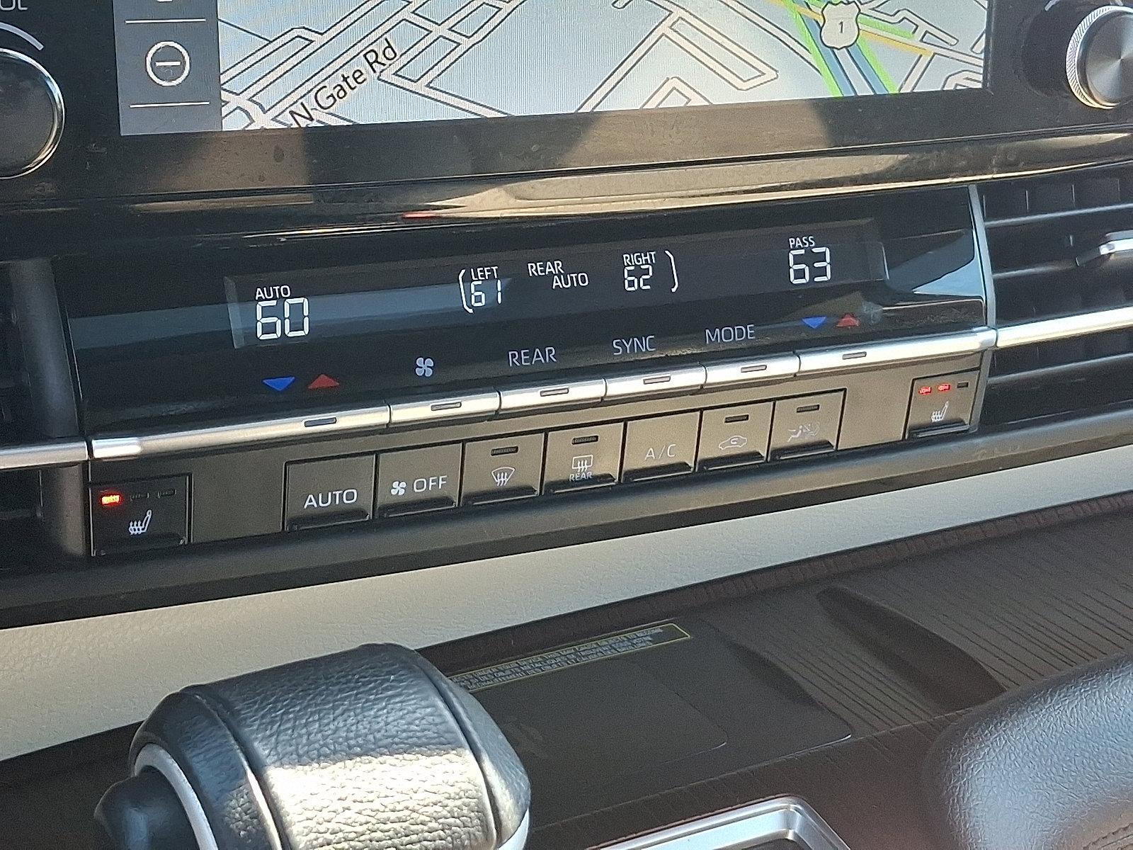2022 Toyota Sienna Vehicle Photo in Trevose, PA 19053