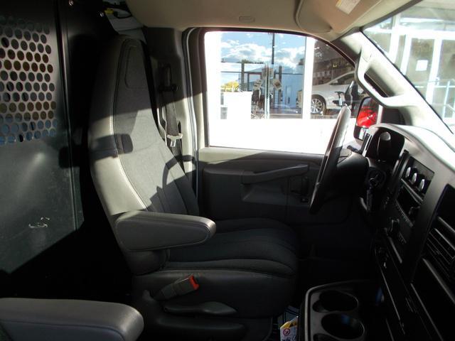 2022 Chevrolet Express Cargo 2500 Vehicle Photo in LOWELL, MA 01852-4336