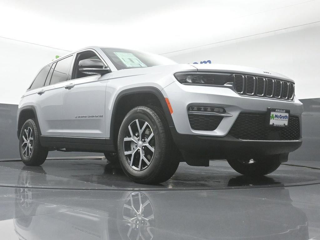 2024 Jeep Grand Cherokee Vehicle Photo in Cedar Rapids, IA 52402