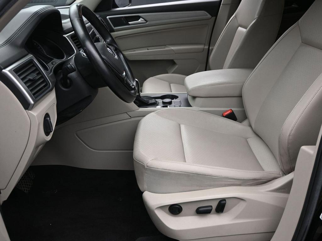 2018 Volkswagen Atlas Vehicle Photo in Marion, IA 52302