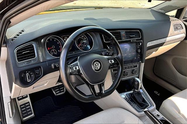 2017 Volkswagen Golf Alltrack Vehicle Photo in Tulsa, OK 74129