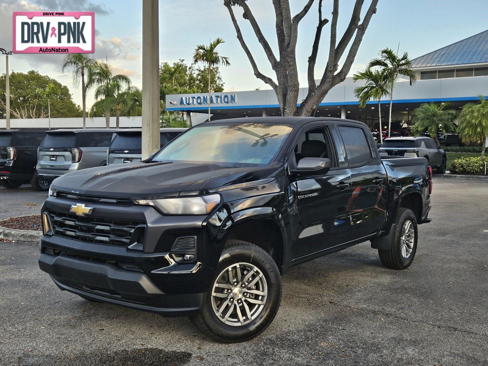 2024 Chevrolet Colorado Vehicle Photo in GREENACRES, FL 33463-3207