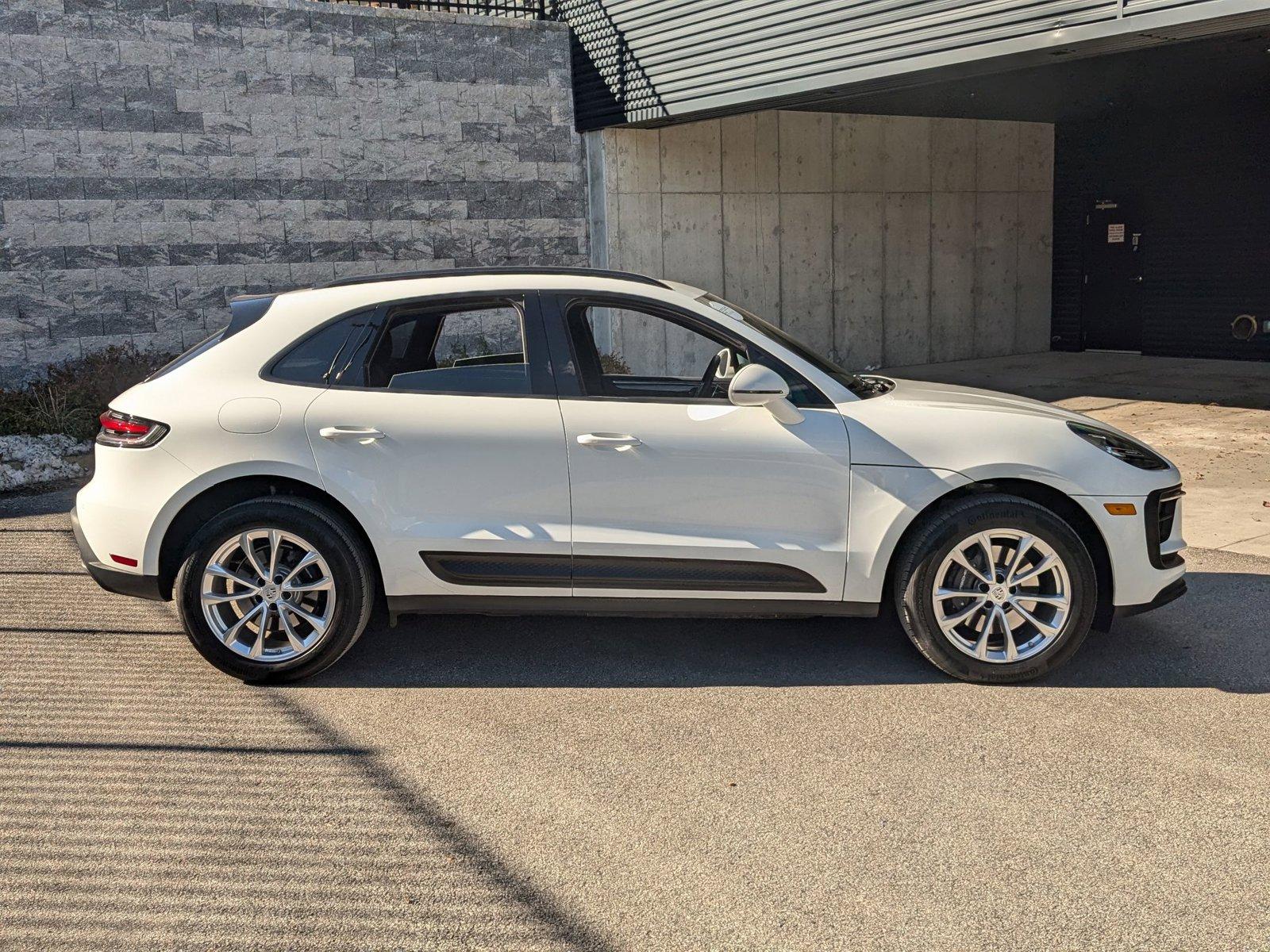 2024 Porsche Macan Vehicle Photo in Towson, MD 21204