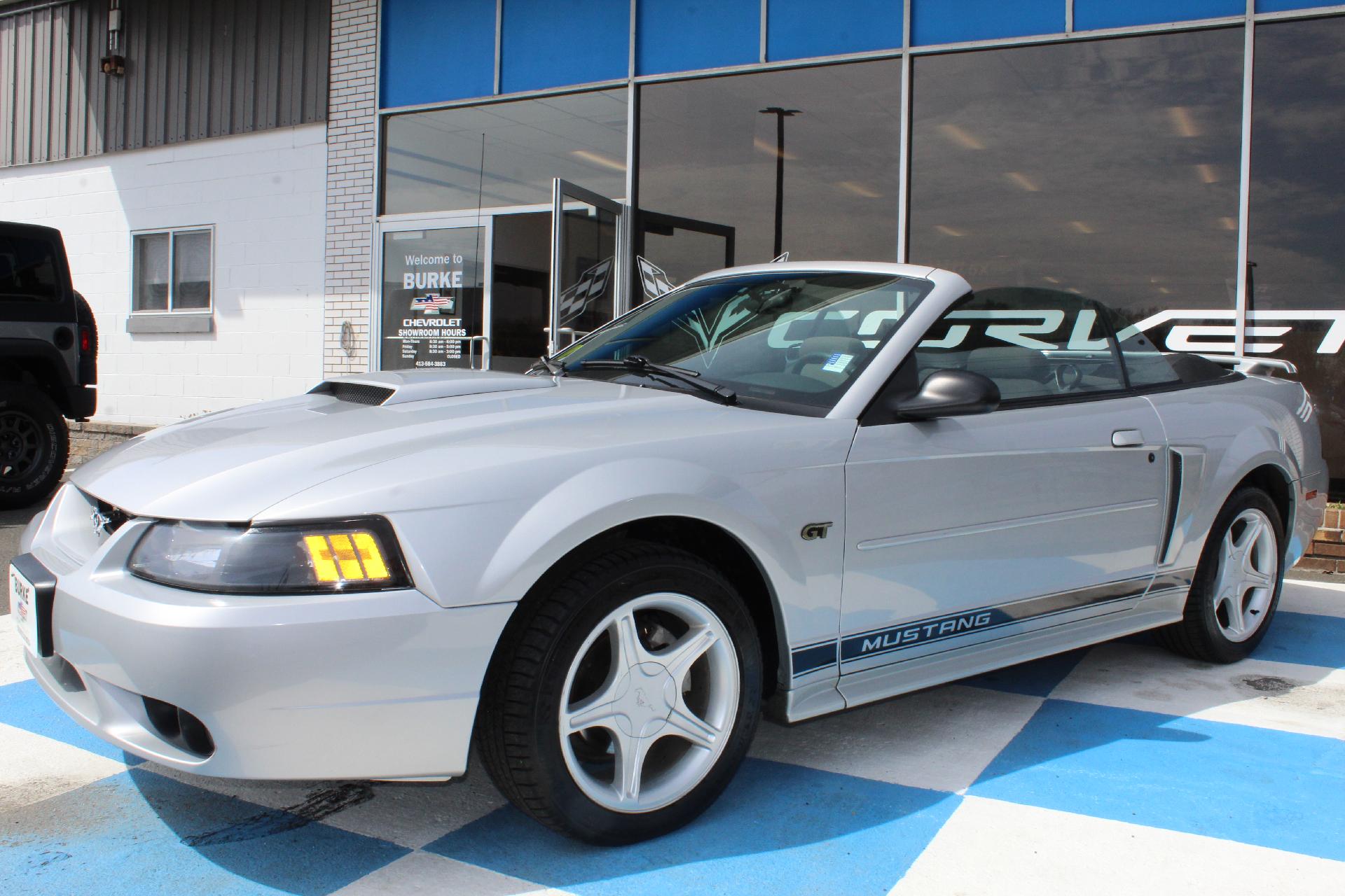 2002 Ford Mustang GT Deluxe