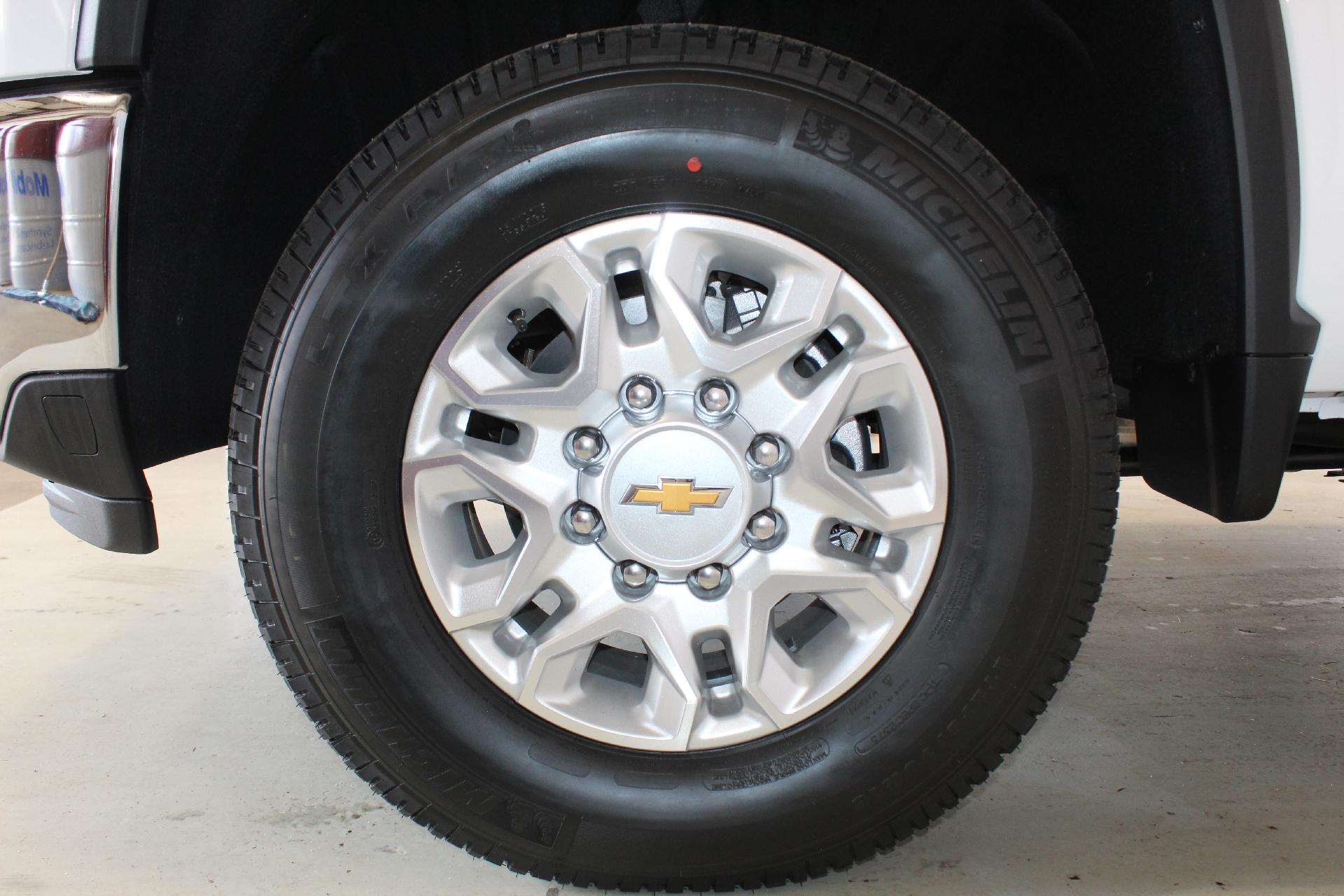 2025 Chevrolet Silverado 2500 HD Vehicle Photo in NORTHAMPTON, MA 01060-1120