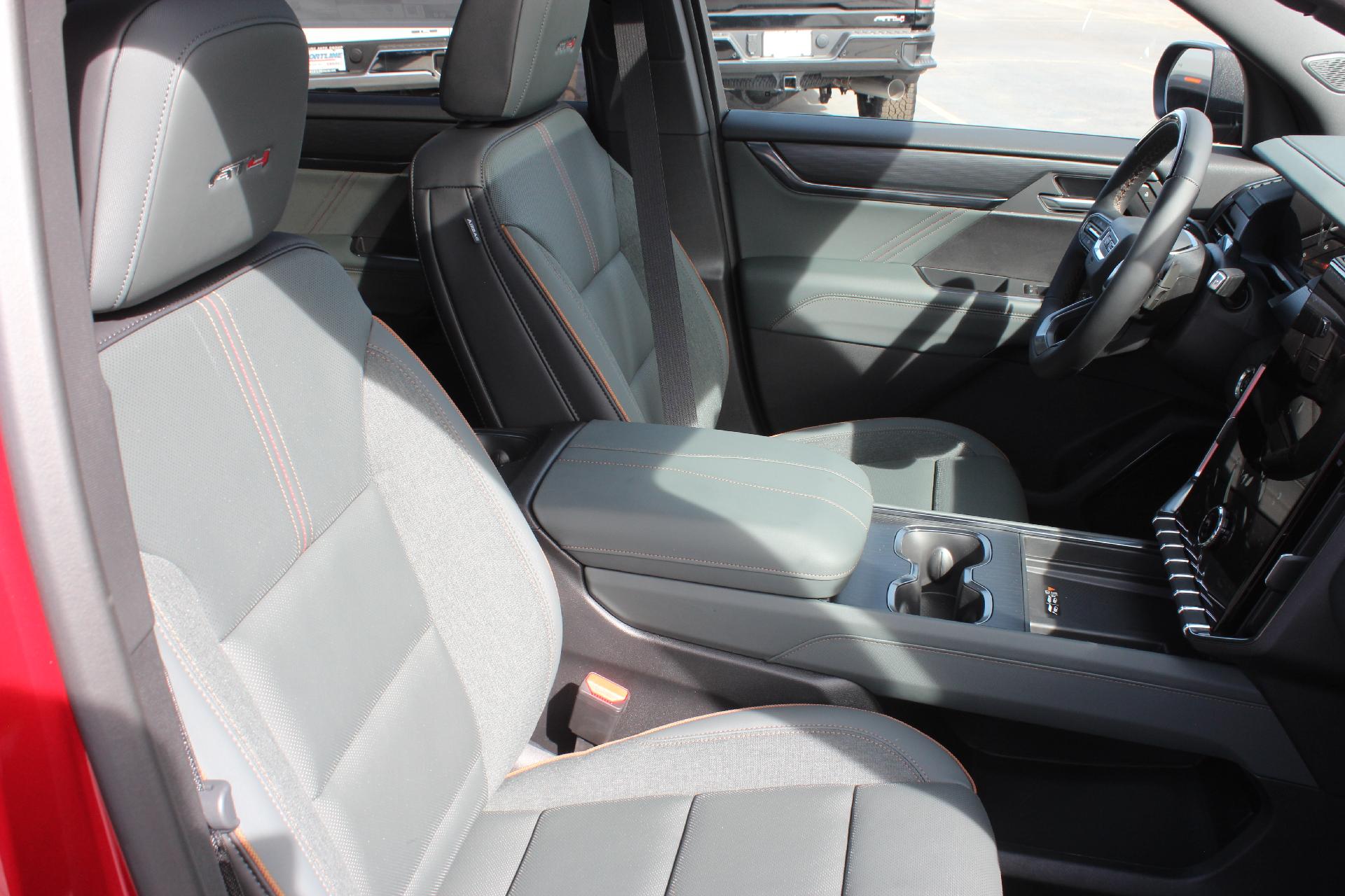 2025 GMC Acadia Vehicle Photo in AURORA, CO 80012-4011
