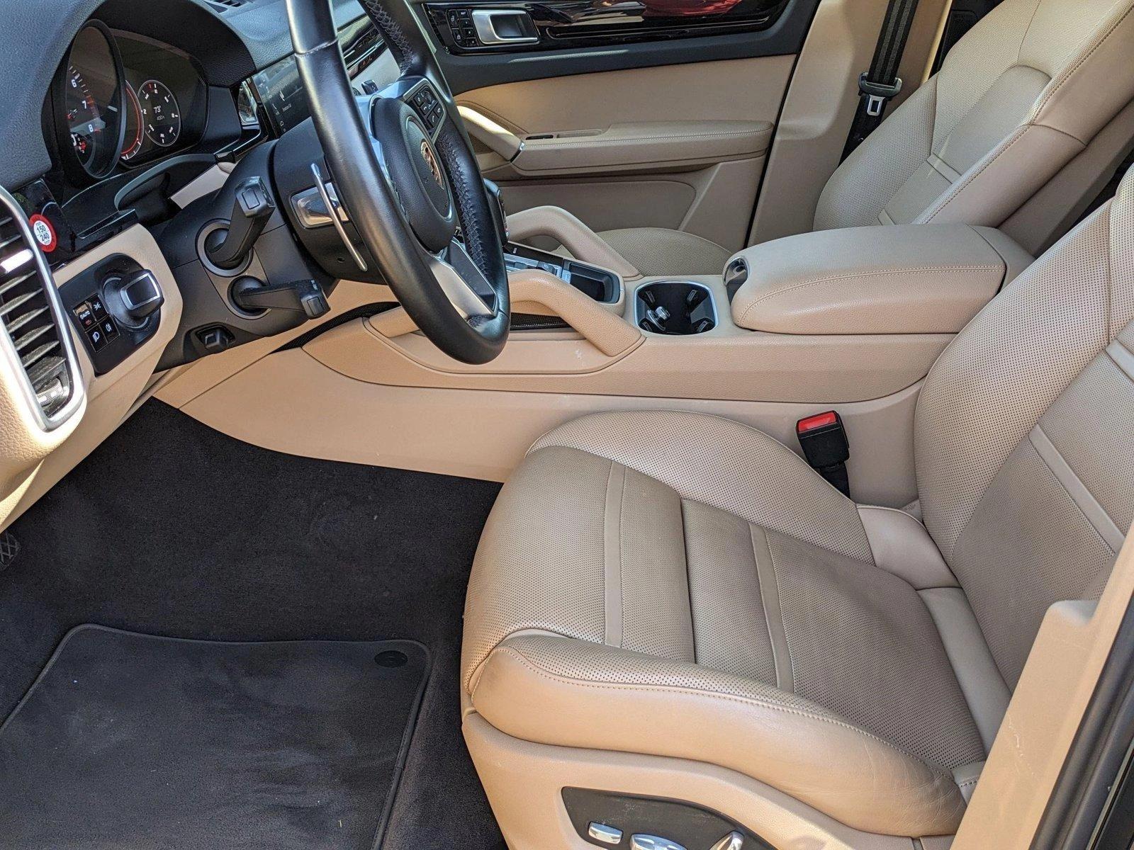 2020 Porsche Cayenne Vehicle Photo in Bethesda, MD 20852