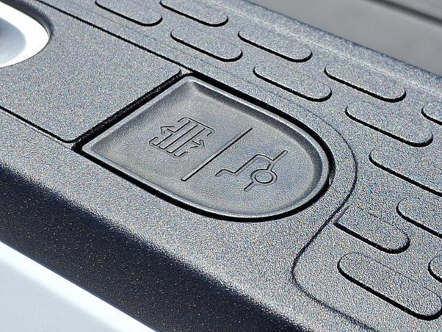 2022 Rivian R1T Vehicle Photo in TREVOSE, PA 19053-4984