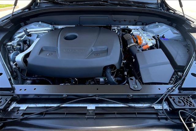 2025 Volvo XC60 Plug-In Hybrid Vehicle Photo in Houston, TX 77007