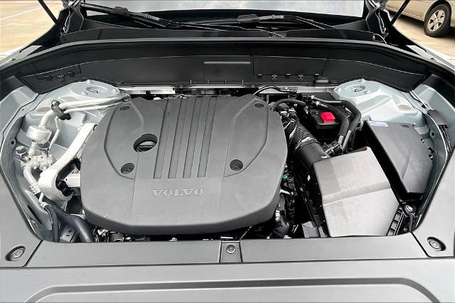 2025 Volvo XC90 Vehicle Photo in Houston, TX 77007