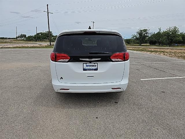 2022 Chrysler Voyager Vehicle Photo in EASTLAND, TX 76448-3020
