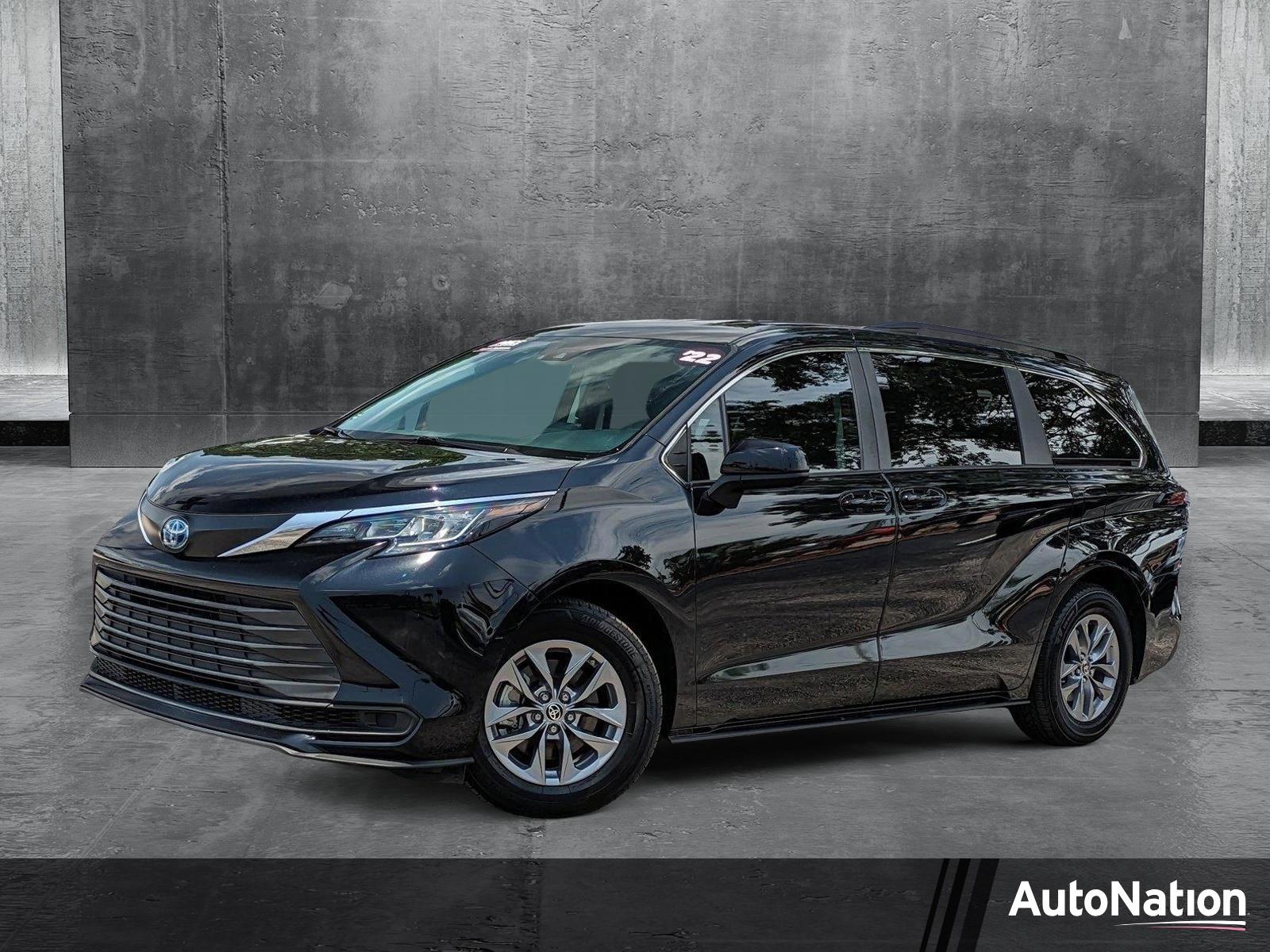 2022 Toyota Sienna Vehicle Photo in ORLANDO, FL 32812-3021