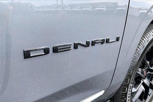 2022 GMC Yukon XL Vehicle Photo in INDEPENDENCE, MO 64055-1314