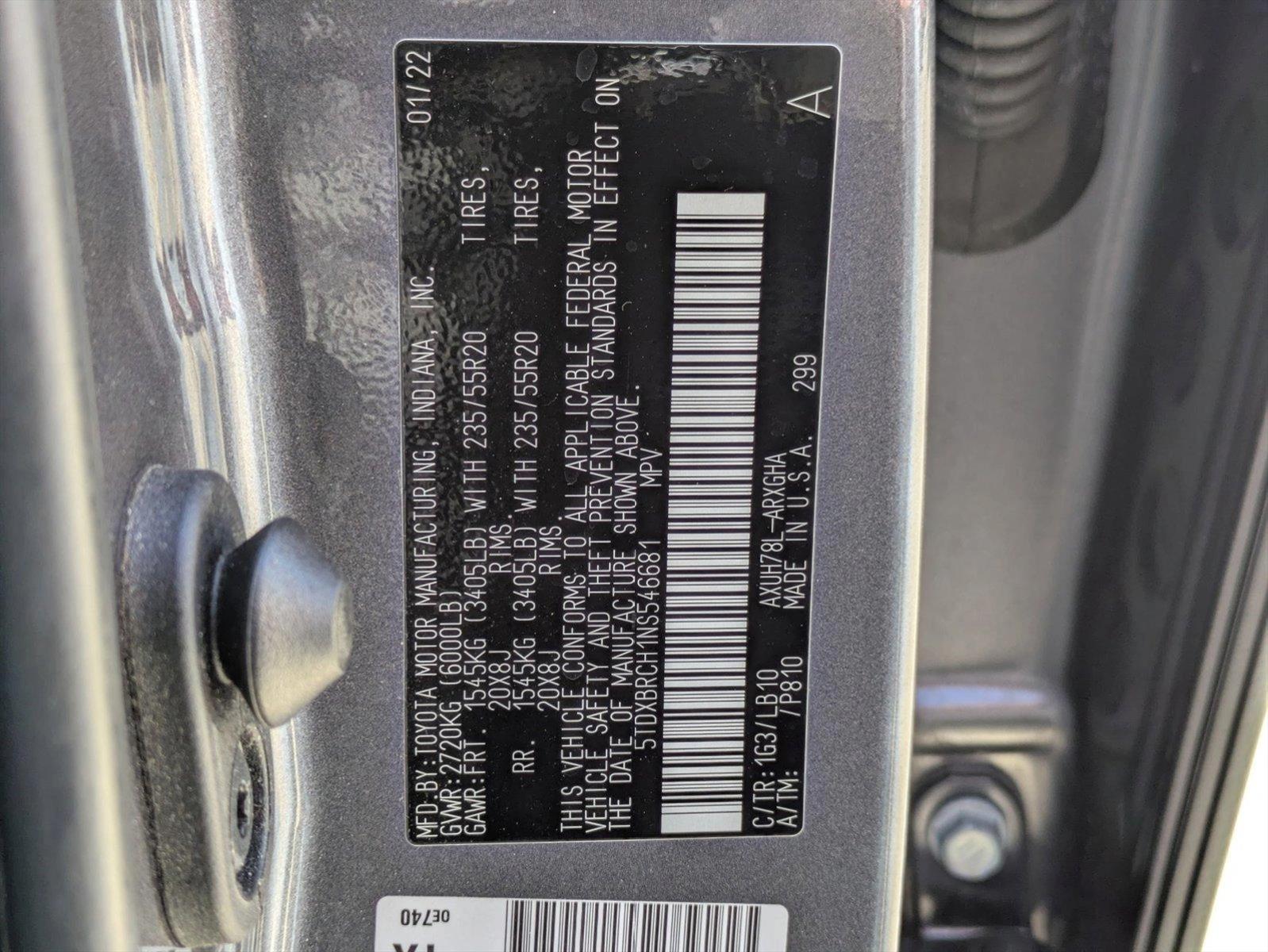 2022 Toyota Highlander Vehicle Photo in Tustin, CA 92782