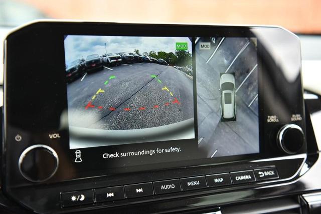 2025 Nissan Pathfinder Vehicle Photo in Ballwin, MO 63011