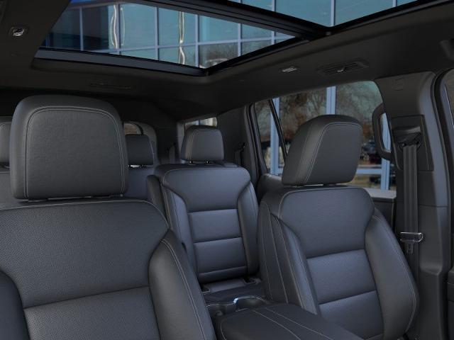 2025 Chevrolet Traverse Vehicle Photo in NEENAH, WI 54956-2243