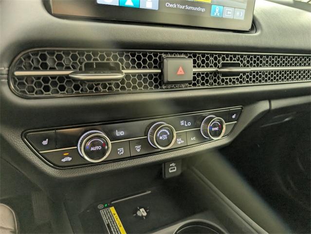 2024 Honda HR-V Vehicle Photo in ENGLEWOOD, CO 80113-6708