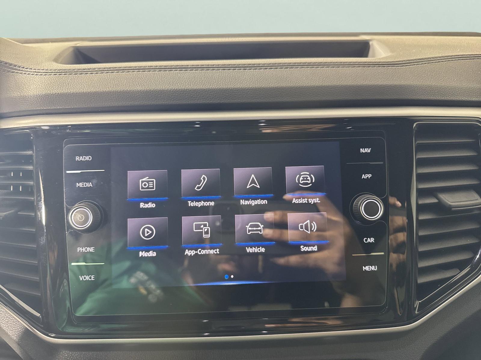 2023 Volkswagen Atlas Cross Sport Vehicle Photo in Georgetown, TX 78626