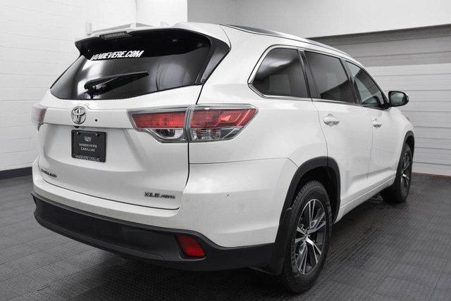 2016 Toyota Highlander Vehicle Photo in Akron, OH 44320