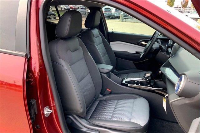 2025 Chevrolet Trax Vehicle Photo in KANSAS CITY, MO 64114-4502