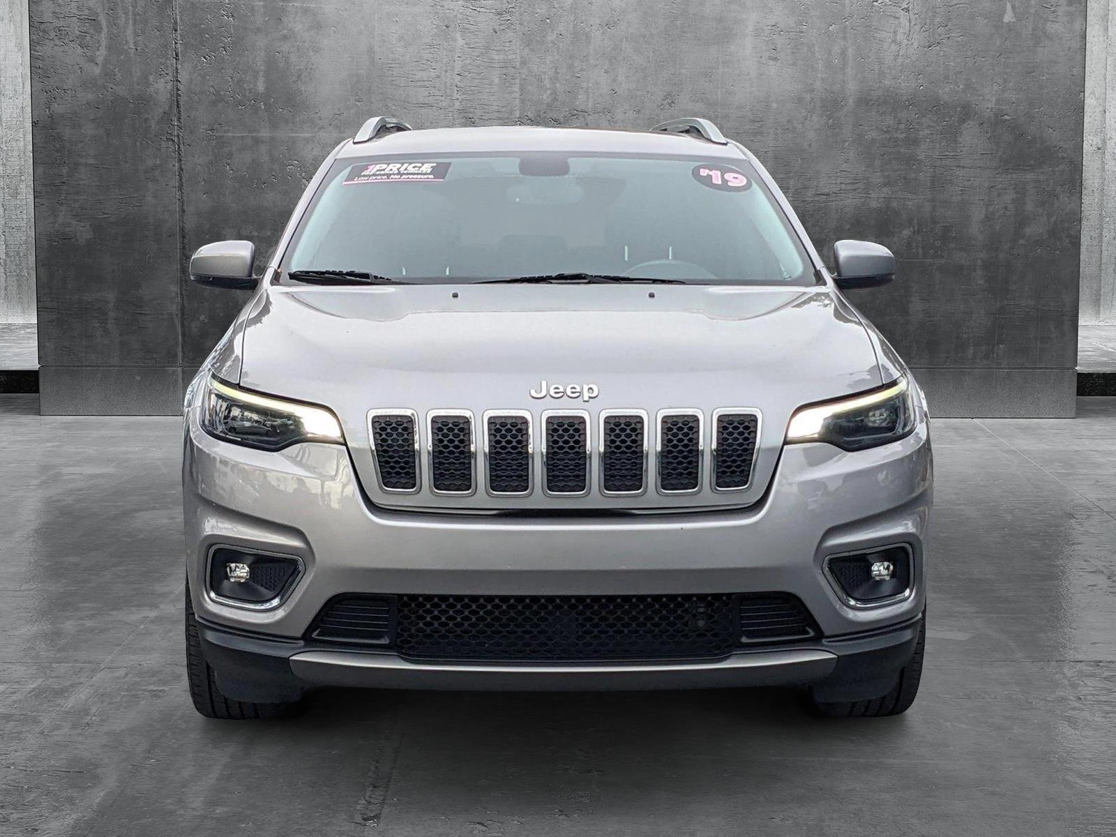 2019 Jeep Cherokee Vehicle Photo in Pembroke Pines, FL 33027