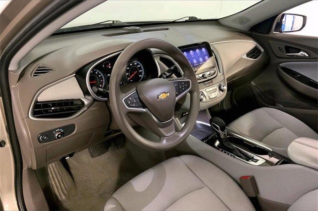 2022 Chevrolet Malibu Vehicle Photo in INDEPENDENCE, MO 64055-1314