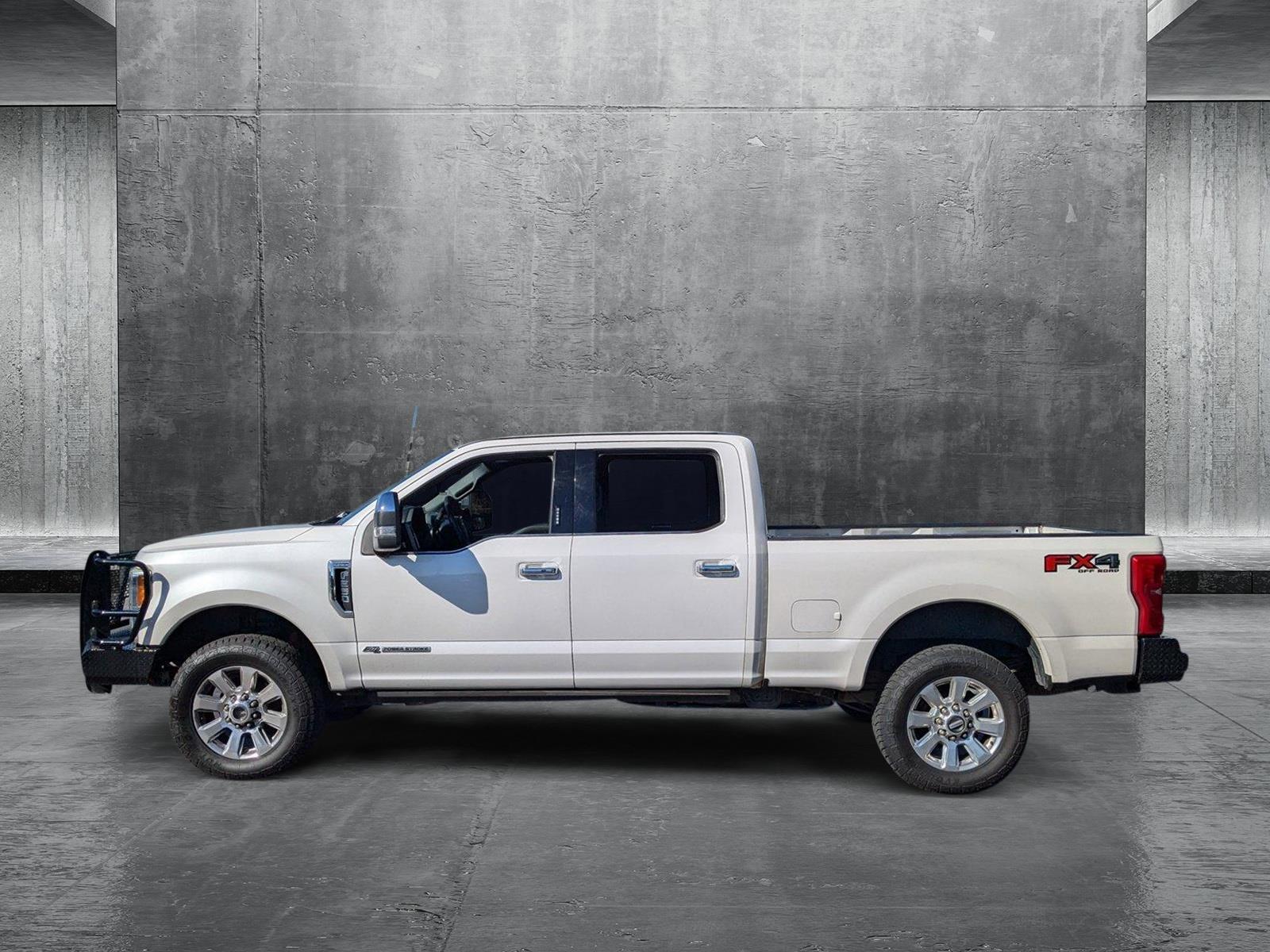 2017 Ford Super Duty F-250 SRW Vehicle Photo in Panama City, FL 32401