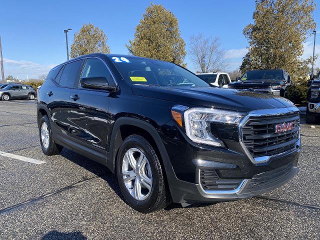 2024 GMC Terrain Vehicle Photo in LEOMINSTER, MA 01453-2952