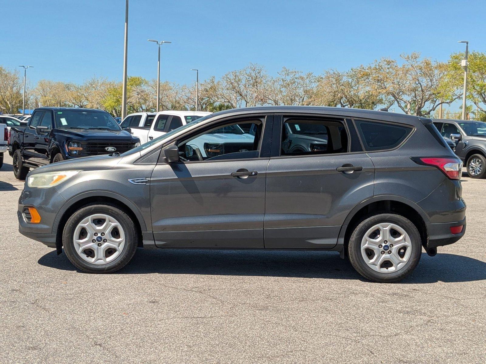 2017 Ford Escape Vehicle Photo in St. Petersburg, FL 33713