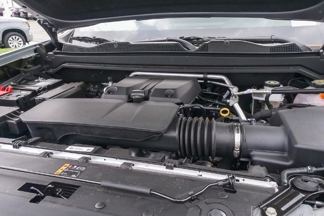 2025 Chevrolet Colorado Vehicle Photo in VENTURA, CA 93003-8585