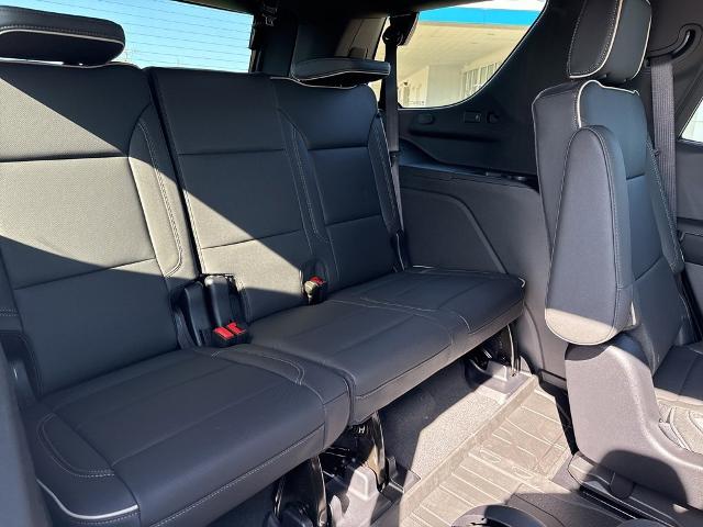 2025 Chevrolet Tahoe Vehicle Photo in MANHATTAN, KS 66502-5036
