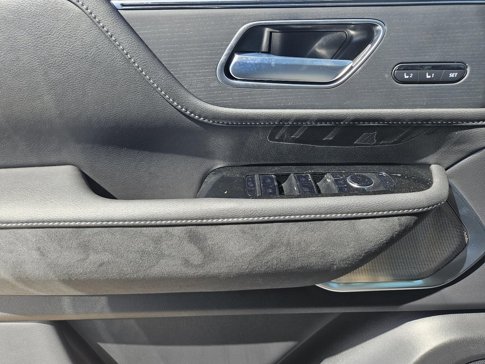 2025 INFINITI QX80 Vehicle Photo in Fort Worth, TX 76132