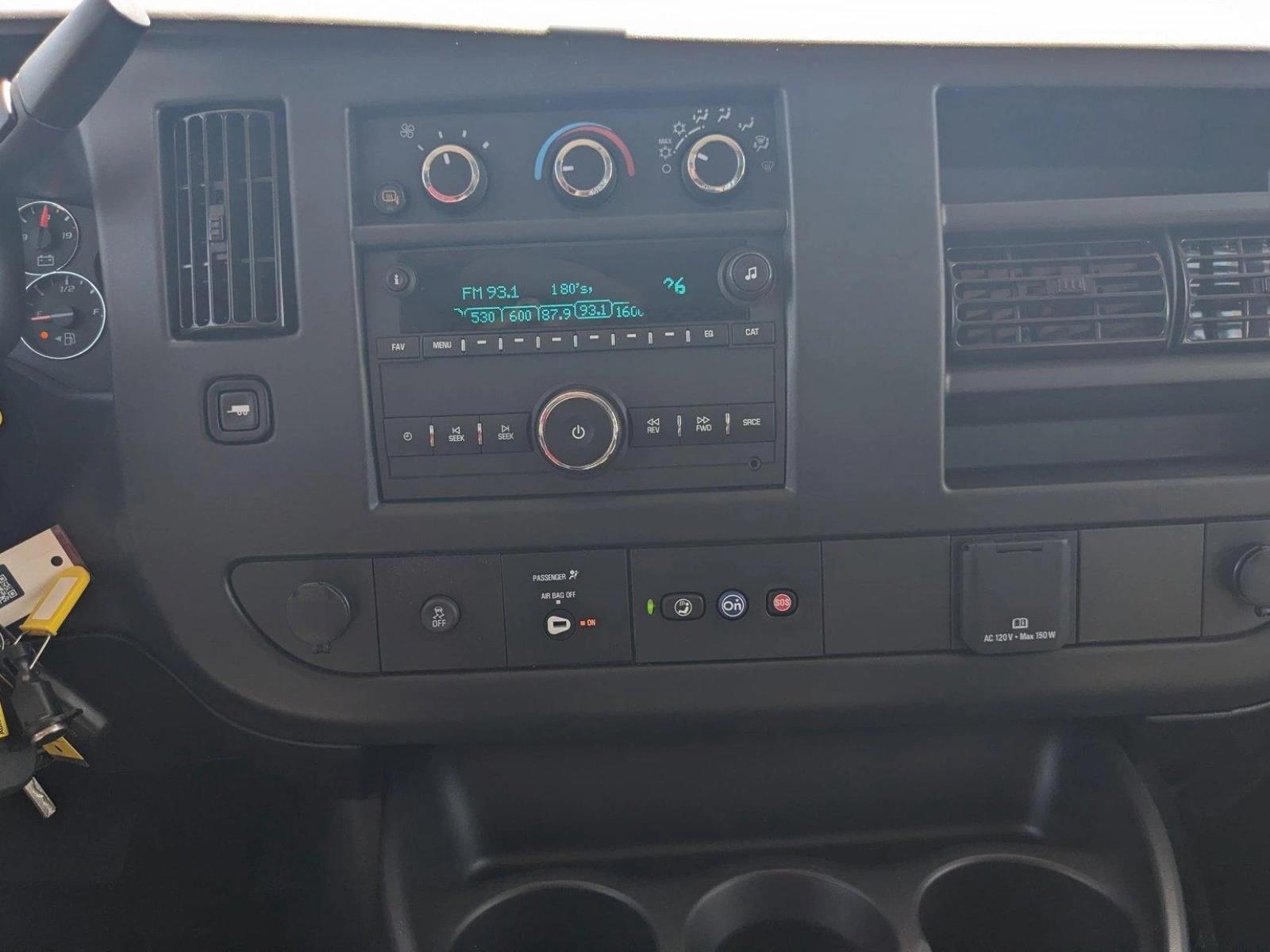 2025 Chevrolet Express Cargo 2500 Vehicle Photo in MIAMI, FL 33172-3015