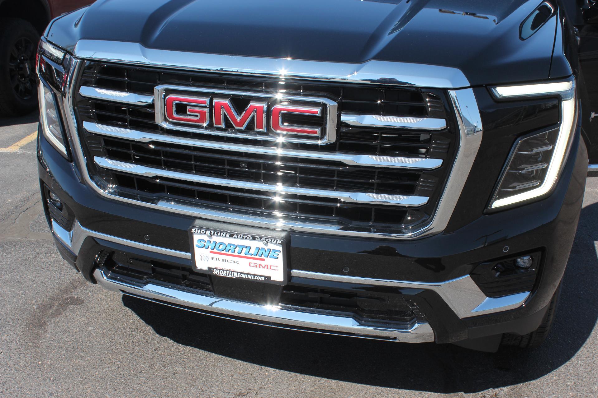 2025 GMC Yukon XL Vehicle Photo in AURORA, CO 80012-4011