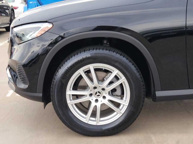 2025 Mercedes-Benz GLC Vehicle Photo in HOUSTON, TX 77079