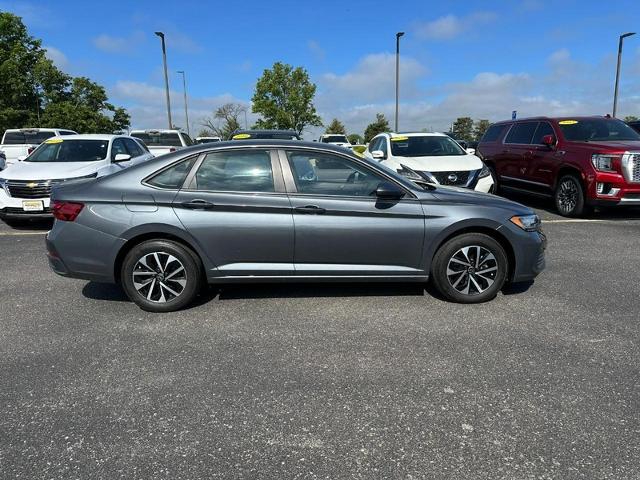 2023 Volkswagen Jetta Vehicle Photo in COLUMBIA, MO 65203-3903