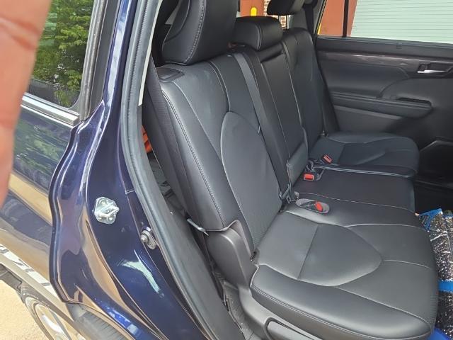 2022 Toyota Highlander Vehicle Photo in Houston, TX 77007