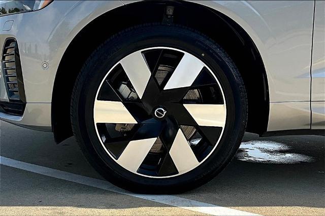 2025 Volvo XC60 Plug-In Hybrid Vehicle Photo in Houston, TX 77007