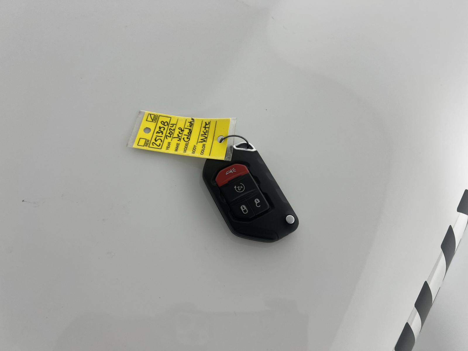 2024 Jeep Gladiator Vehicle Photo in GEORGETOWN, TX 78626-7508